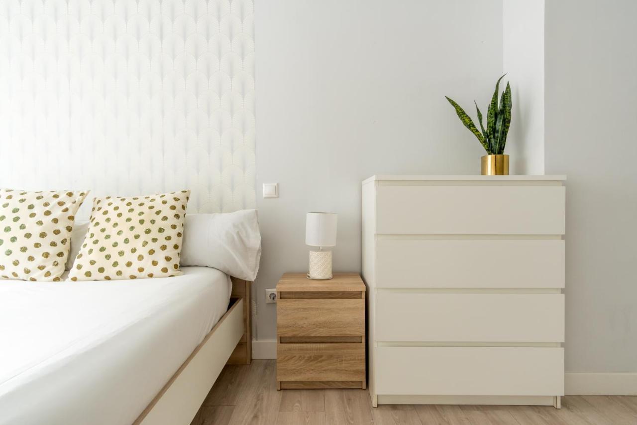 Modern Apartment-1Bedroom 1Bathroom-Tetuan Madrid Exterior photo